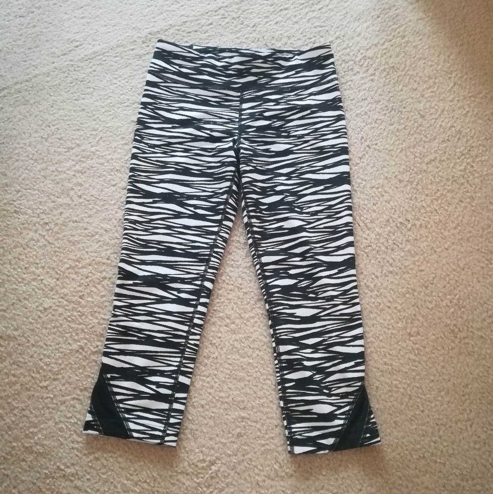 Under Armour crops